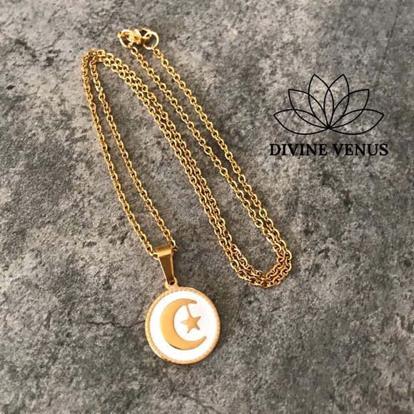 Moon Star Round Pendant Stainless Steel Necklace - Picture 3 of 8